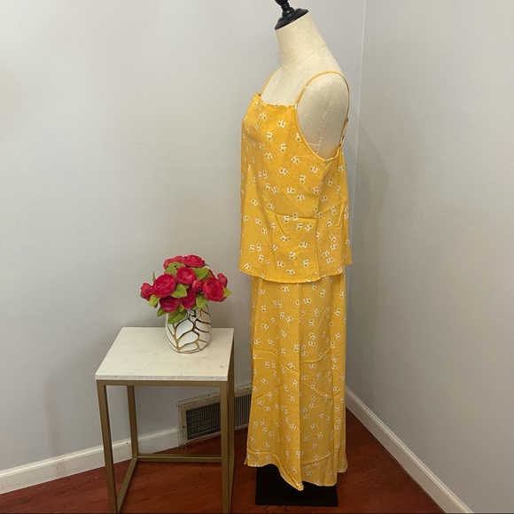 # Cute Matching Satin Top & Side Slit Skirt Set By MAUBY - Picture 7 of 15